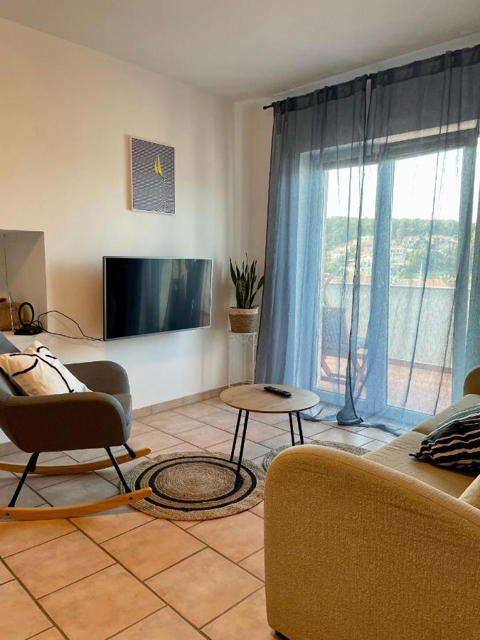 Apartment Frina I, Island Hvar Йелса Екстериор снимка