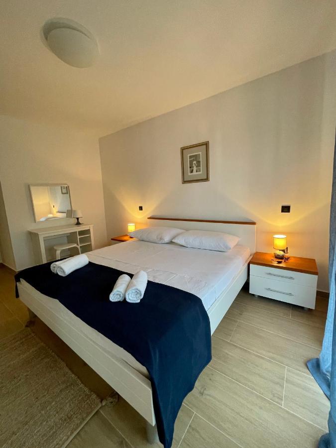 Apartment Frina I, Island Hvar Йелса Екстериор снимка